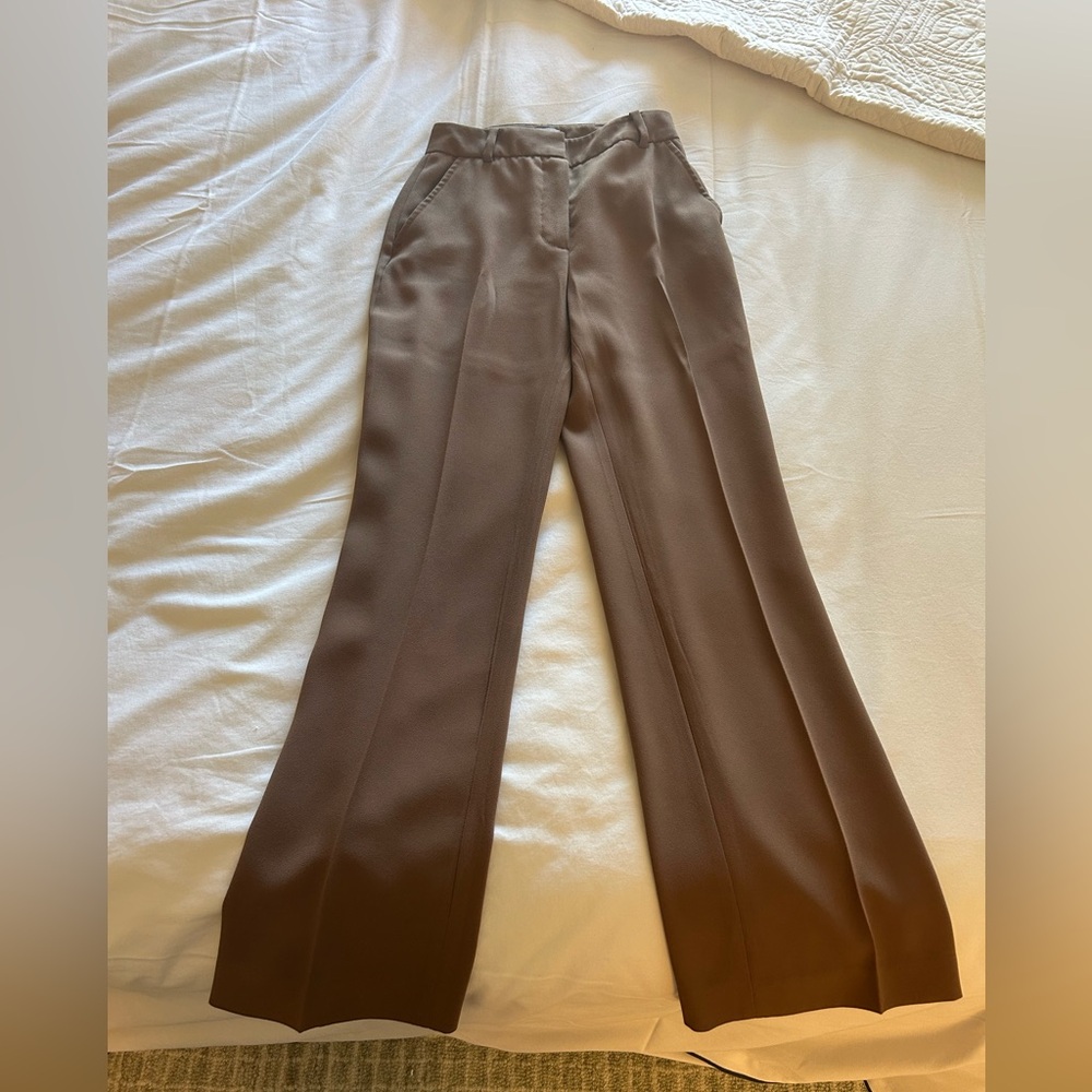 Ariztia Little Moon Flare pant — size 00
Like new, worn once